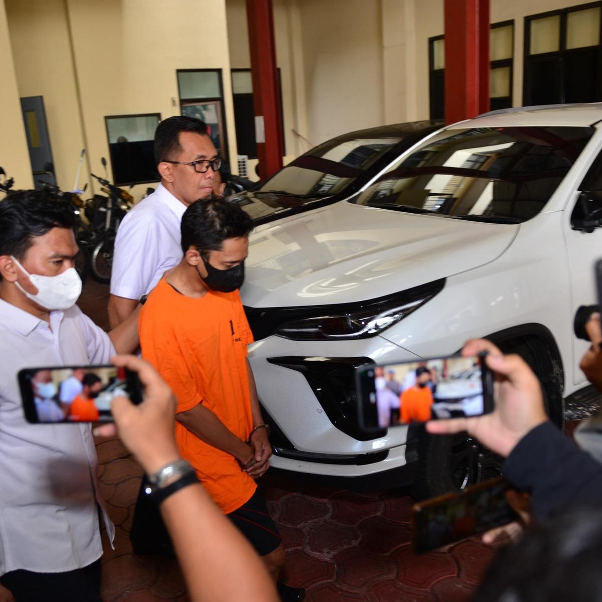 Dokter Gigi Spesialis Terekam Rekam Cewek Kos Mandi