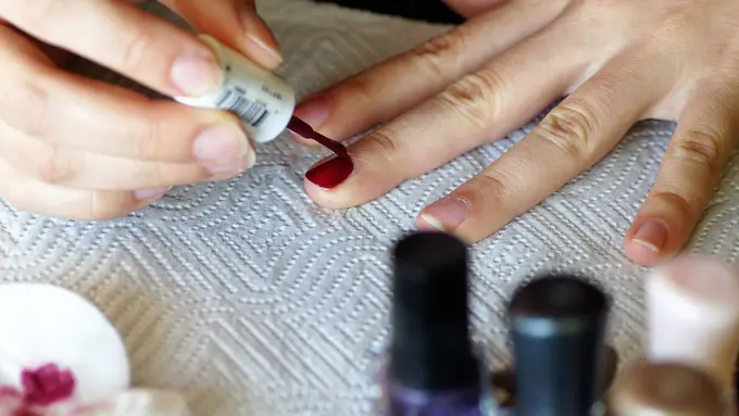 Tips Membuat Kuteks Bertahan Lama di Kuku