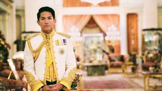 7 Pesona Pangeran Abdul Mateen Bolkiah Putra Sultan Brunei Yang Curi Perhatian Hot Liputan6 Com