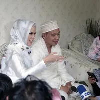 Pengajian Vicky Prasetyo - Angel Lelga (Nurwahyunan/bintang.com)