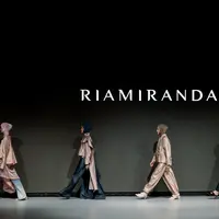 Koleksi terbaru RiaMiranda bertajuk JUXTAPOSED. (foto: RiaMiranda.dok)