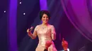 Cici Paramida tampil dalam babak konser tiga besa D'Academy Indosiar. Jakarta, (16/5/2014) (Liputan6.com/Miftahul Hayat)