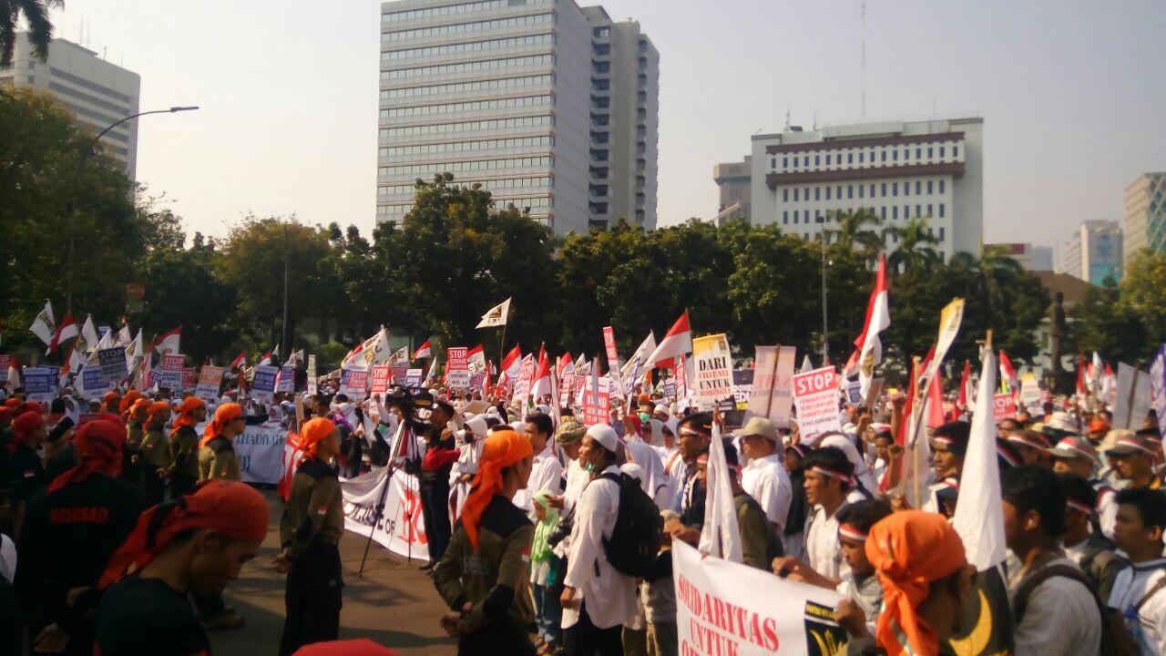 Aksi Bela Rohingya di Lapangan Monas