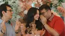 Ya! Raline Shah baru saja merayakan hari jadinya yang ke-39 yang jatuh pada 4 Maret. Momen spesial itu dirayakan dengan perayaan yang sederhana [@ralineshah]