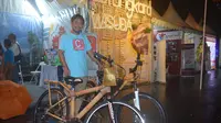 Peminat sepeda listrik bambu asal Bali sejauh ini didominasi dari kawasan Amerika. Anda minat mencoba? (Liputan6.com/Gede Gandhi)