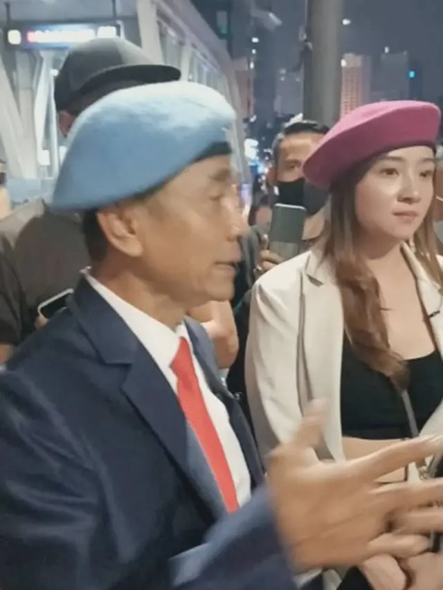 Meisita Lomania bersama Lord Rangga di Citayam Fashion Week (https://www.instagram.com/p/CgeNcfqgcyf/)