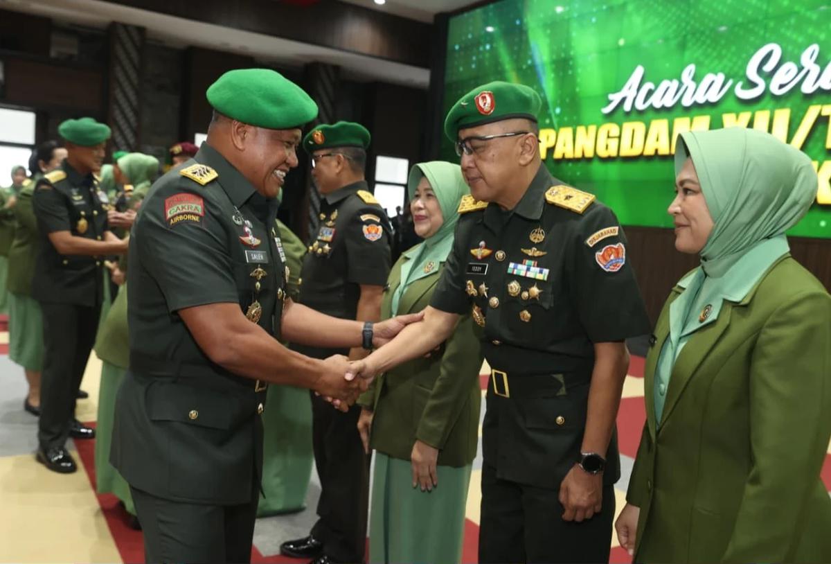 FOTO: Wakasad Pimpin Sertijab Jabatan Strategis TNI AD