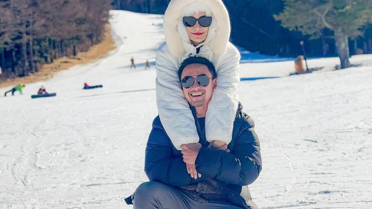 Potret Putri Zulhas dan Zumi Zola Liburan di Jepang, Ungkap Kata Cinta