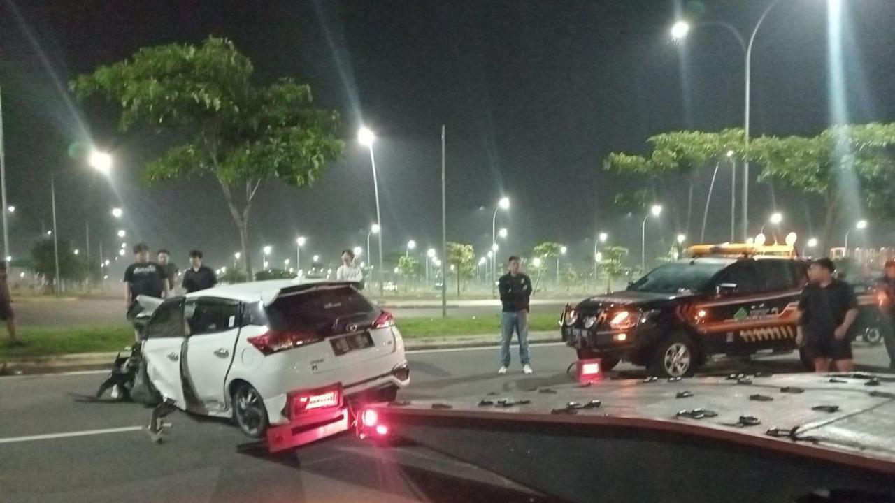 Dia menegaskan, tersangka pengemudi Pajero Sport B999 FNY itu disangkakan Pasal 310 ayat 1 dan 2 dan 4 juncto 106 sebagaimana dimaksud pada ayat (3).&nbsp;