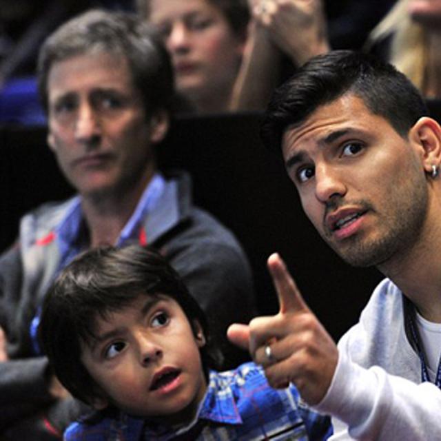 Punya Darah Maradona Dan Aguero Benjamin Unjuk Bakat Bola Liputan6 Com