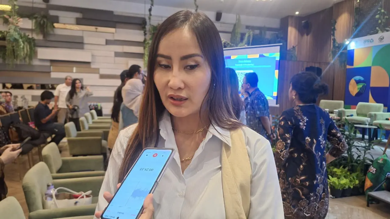 Inovasi pengolahan sampah plastik kini mampu menghasilkan produk bernilai sosial, mulai dari papan hingga kaki palsu. (Foto: Adinda Retno Aryani/Liputan6.com)