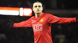 Manchester United&#039;s forward Dimitar Berbatov after scoring the second goal during the FA Cup Fourth round against Tottenham at Old Trafford, on January 24, 2009. AFP PHOTO/ANDREW YATES