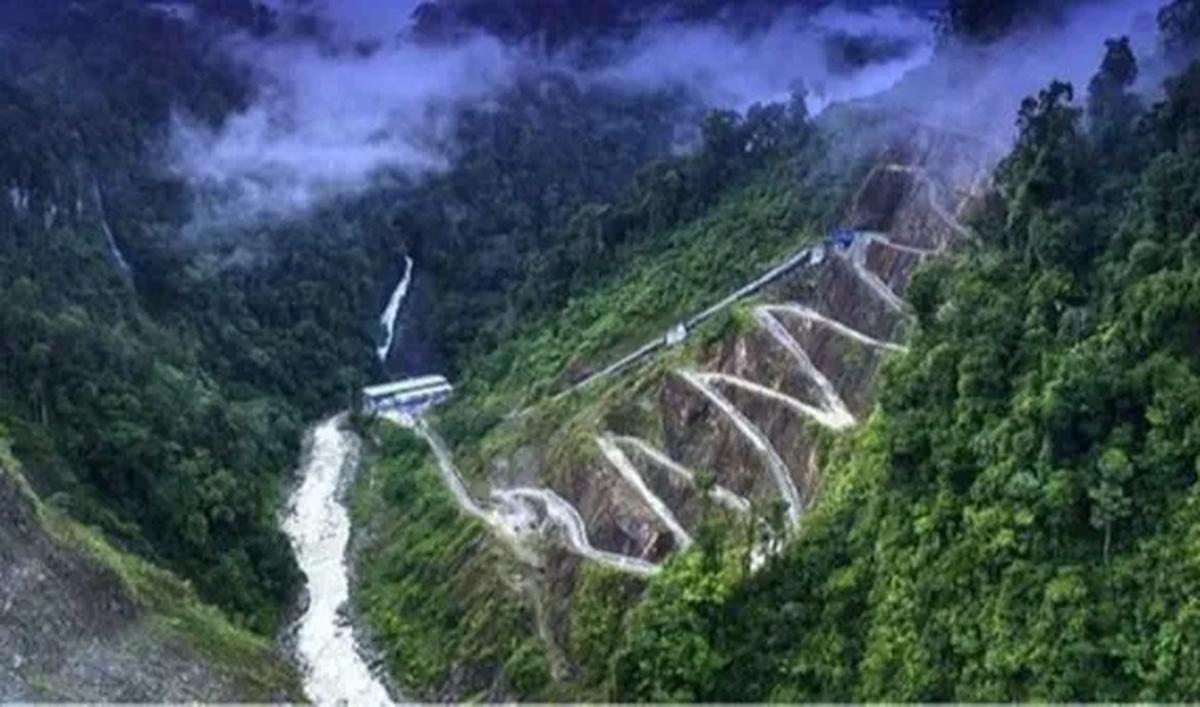 "Apa saja bisa (dikembangkan). Hydropower kan banyak kita sekarang sudah, lagi membangun 1.370 megawatt hydropower di Kalimantan, di Sungai Kayan itu,"
