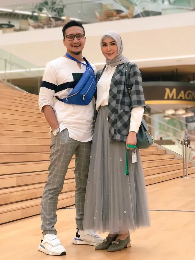 [Bintang] Arie Untung dan Fenita Arie
