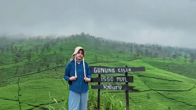 Seorang pendaki di Gunung Cilik Kaliurip yang ada di Wonosobo @zafiroh03
