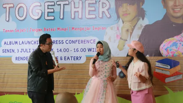 Album musik bertajuk Better Together berisi lagu-lagu untuk anak.