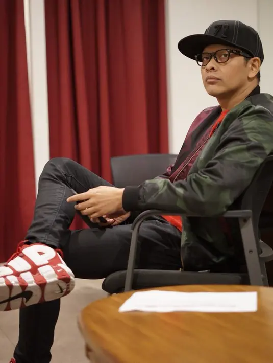 Menjadi animator memang hal yang disenangi oleh gadis cantik Armand dan Dewi Gita. Tak melarangnya, justru Armand pun mengakui kepiawaian yang dimiliki oleh buah hatinya tersebut. (Instagram/armandmaulana04)