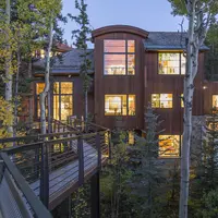 Rumah Oprah Winfrey. (foto: zillow.com)