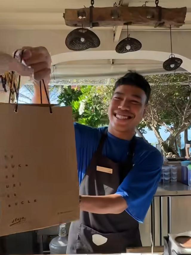 Ditto Suami Ayudia Bing Slamet