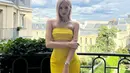 Penampilan Lisa BLACKPINK di acara Amazing BVLGARI Night juga tak terlupakan. Ia memilih mengenakan tube top berwarna kuning lemon yang cerah dengan rok maxi berpinggang tinggi yang serasi. [Foto: Instagram/lalalalisa_m]