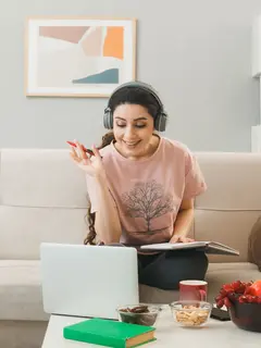 Beberapa kerja sampingan yang bisa menambah cuan untuk Gen Z. (foto: stockking/freepik)