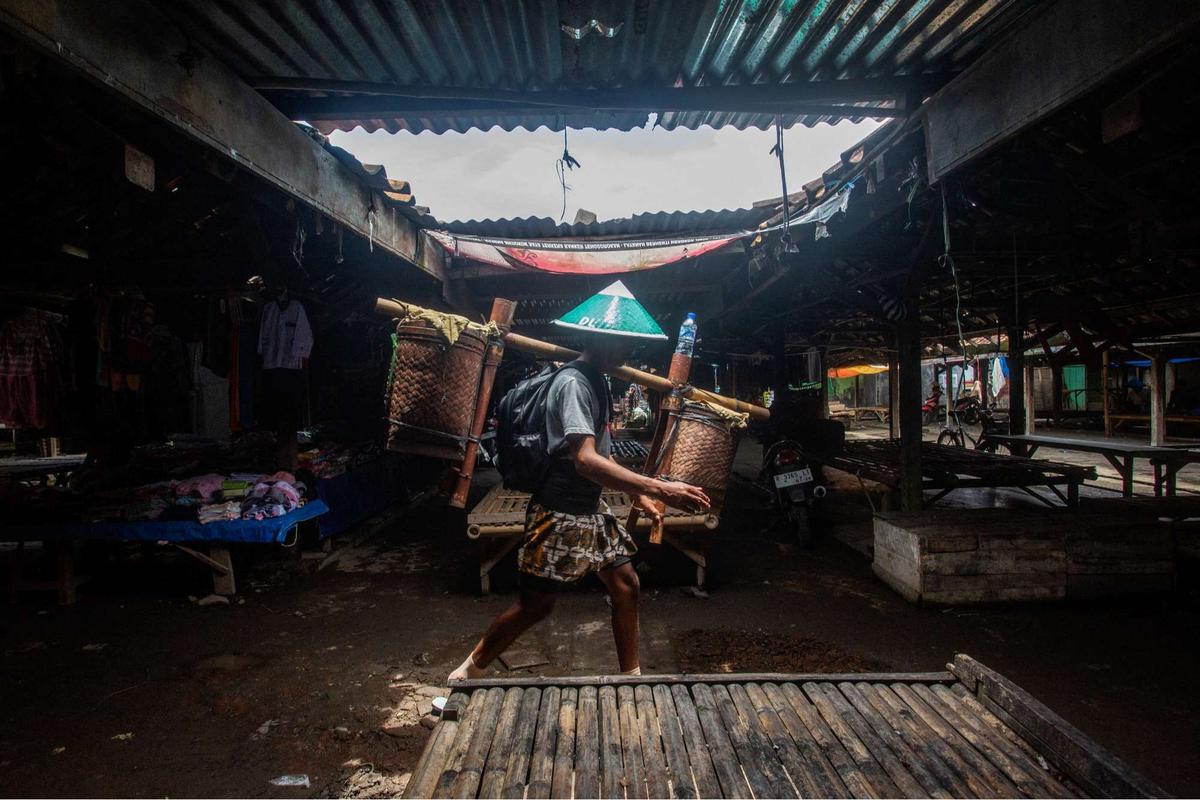 Masyarakat adat Bonokeling jalan kaki 40 km untuk ziarahi leluhur jelang Ramadan