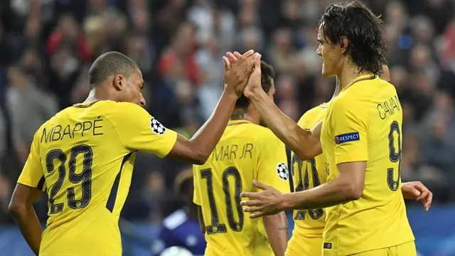 Kylian Mbappe dan Edinson Cavani