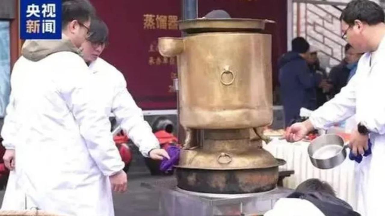 Arkeolog Bikin Wine dengan Bejana Perunggu 2.000 Tahun yang Ditemukan di Makam Kaisar China, Begini Hasilnya