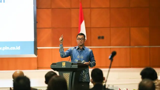 Direktur Utama PLN Darmawan Prasodjo.