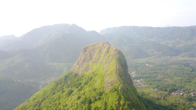 30 Gambar  Pemandangan Gunung  Batu  Kumpulan Gambar  