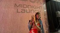 Antusias! Pembeli Pertama iPhone 17 Pro Max Rela Antre dari Jam 3 Pagi Demi Mystery Box Rp 8 Juta. (Liputan6.com/ Yuslianson)