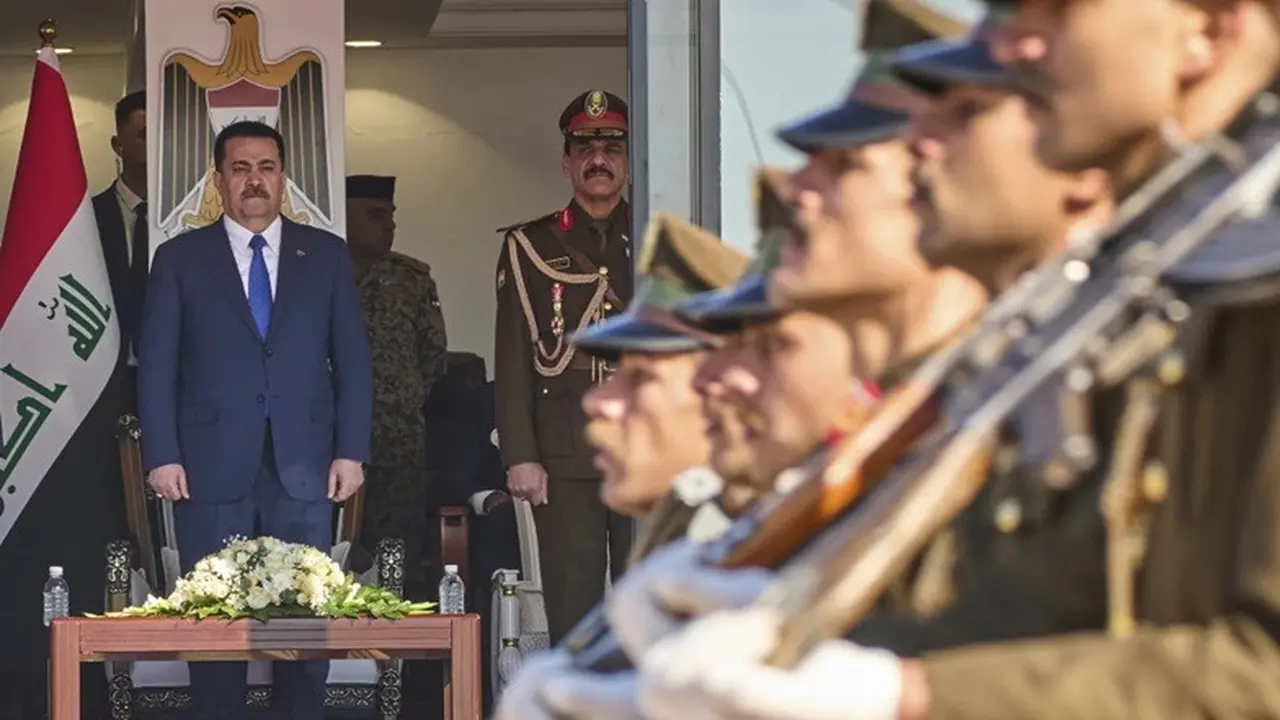 Perdana Menteri Irak Mohammed Shia al-Sudani menghadiri perayaan Hari Angkatan Darat di Baghdad, Irak, Selasa (6/1/2026).