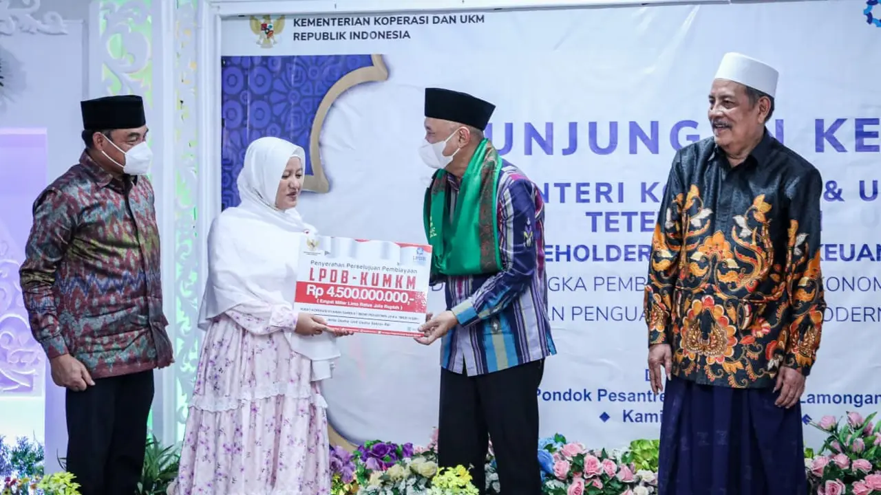 MenkopUKM: Koperasi Pesantren Potensial Membangun Jaringan Ritel Modern