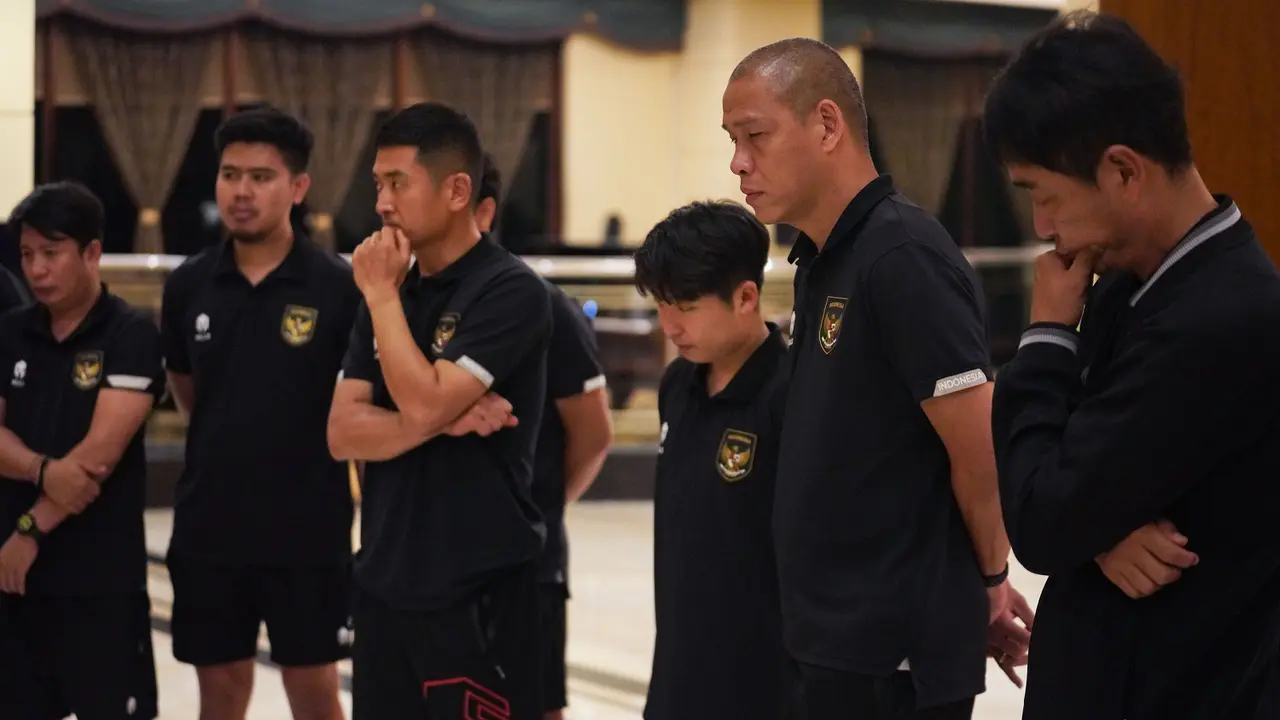 Foto: Reaksi Kecewa Para Pemain, Staf Pelatih, dan Official Timnas Indonesia setelah Batal Main di Piala Dunia U-20 2023