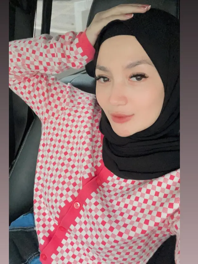 Imel Putri Cahyati