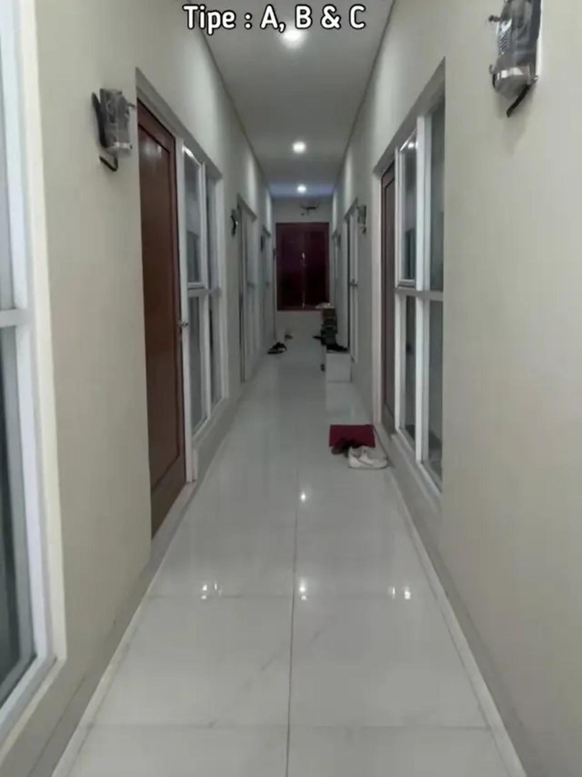 7 Potret Kost Tempat Tinggal Nunung Usai Jual Rumah, Ada Hiburan Biliar