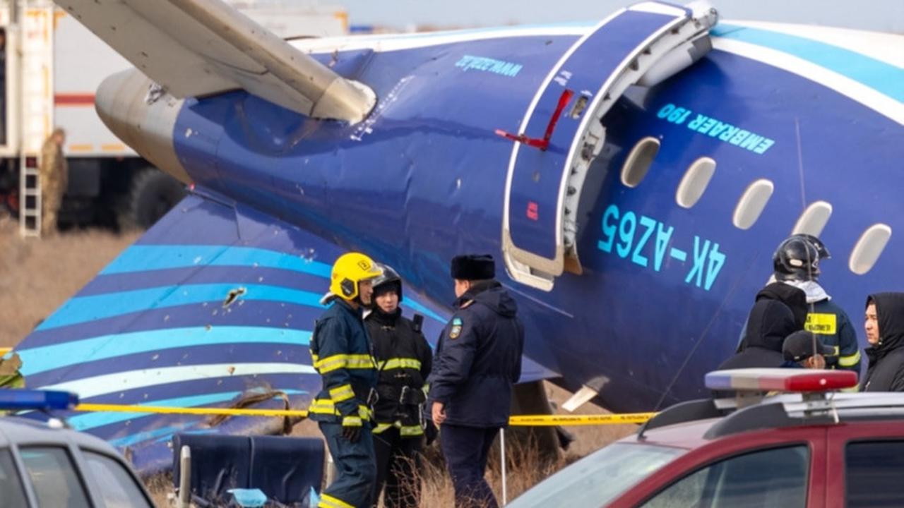 Kesaksian Penumpang Pesawat Azerbaijan Airlines Jatuh & Meledak, Selamat dari Maut Setelah Terus Berzikir, Salawat & Takbir