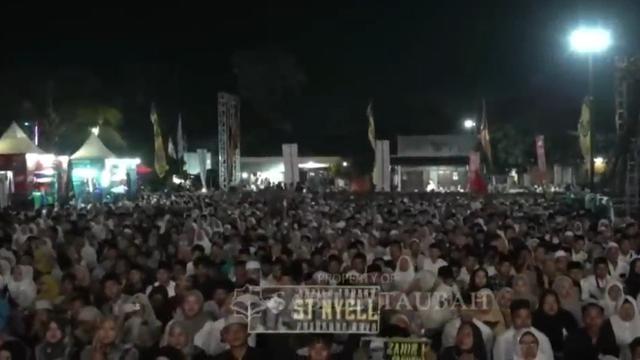 Jemaah Gus Iqdam tumpah ruah di HUT Sabilu Taubah (SS: YT Al Irsyad Official)