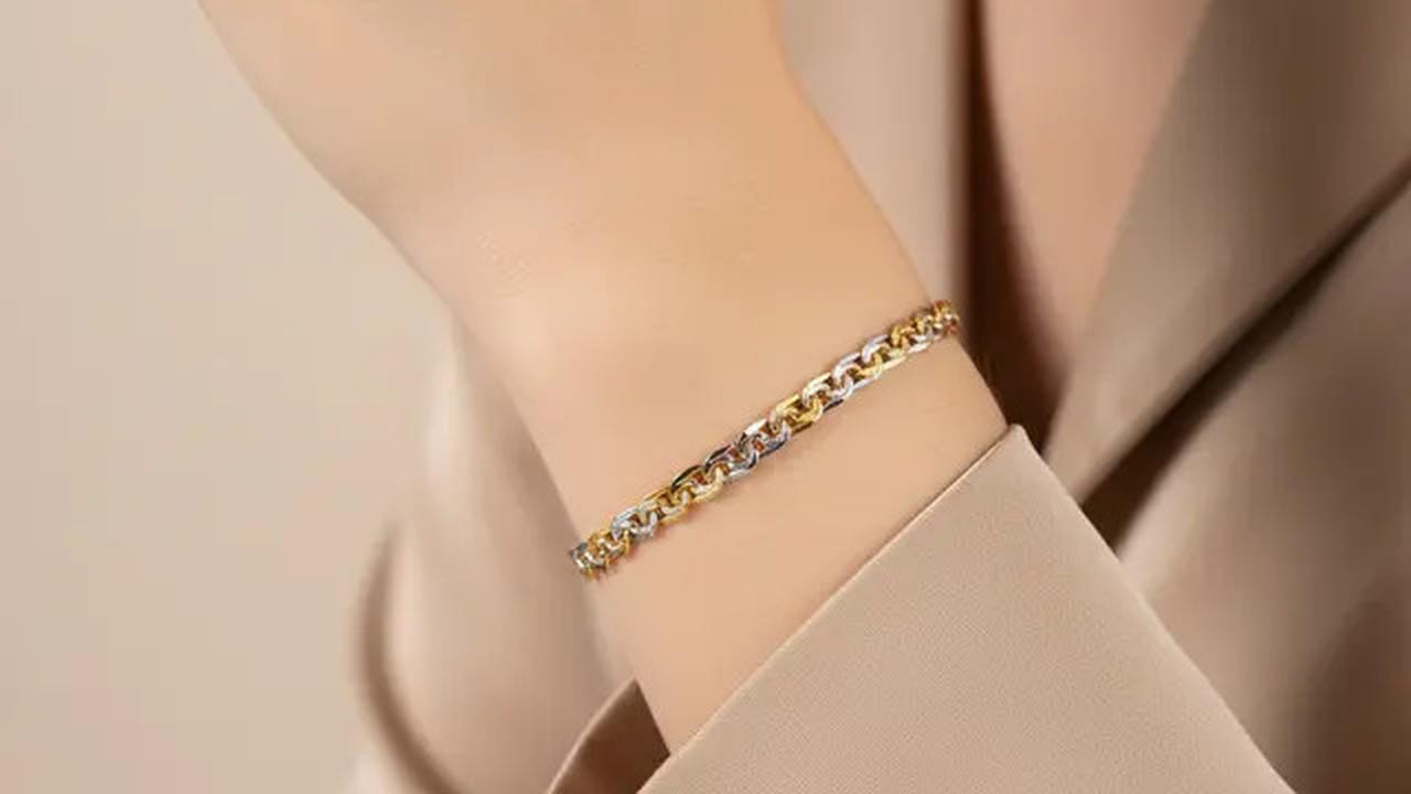 8 Model Gelang Emas 1 Gram 18K Terbaru 2025 yang Simple dan Cantik, Cocok untuk Gaya Sehari-hari