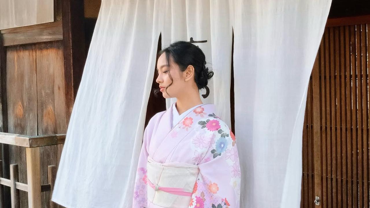 Potret Cantik Lyodra Lliburan ke Jepang, Outfit Kimono Bikin Makin Kinclong