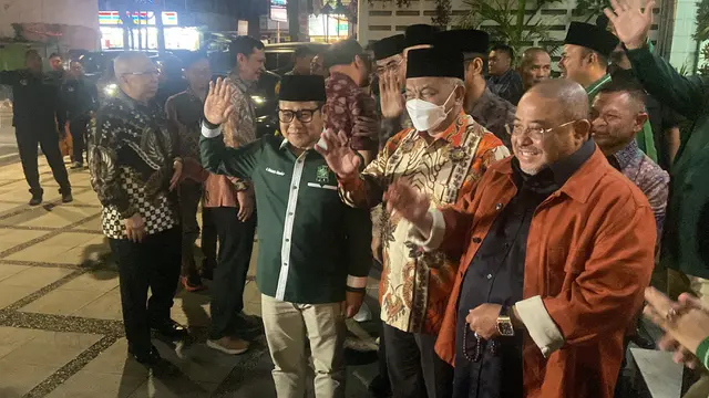 Ketua Umum PKB Muhaimin Iskandar alias Cak Imin menyambut kedatangan sejumlah elite PKS di  markas PKB, Jakarta Pusat.