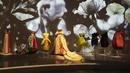 Pada galeri terakhir merupakan sebuah ballroom yang didedikasikan untuk menawarkan pertemuan mempesona antara gaun malam virtuoso dan serangkaian koleksi haute couture milik Yang Mulia Sheikha Moza binti Nasser.