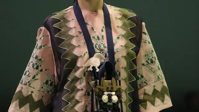 Nostalgia Keseimbangan Kehidupan di Masa Sekolah Lewat Koleksi Studio 133 Biyan SS 2025