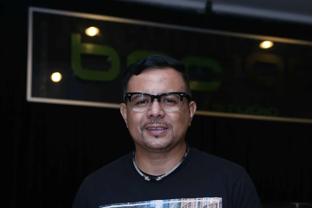 [Bintang] Carlo Saba