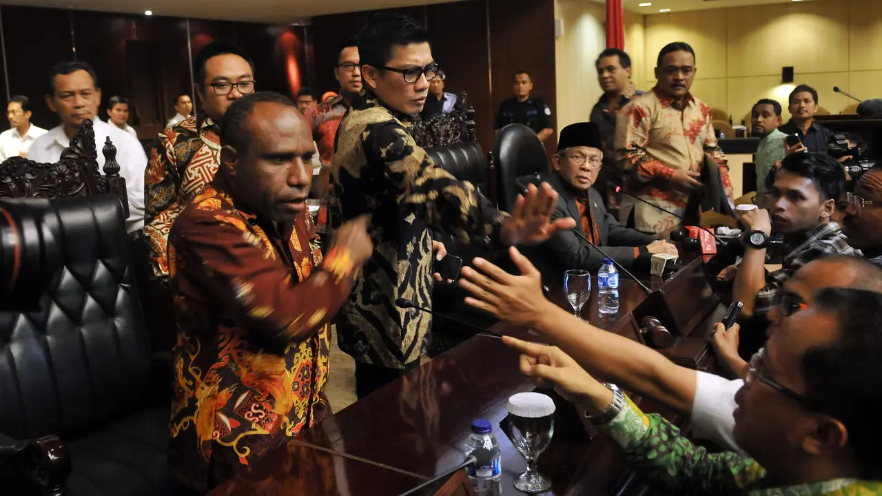 Sidang paripurna DPD berakhir ricuh