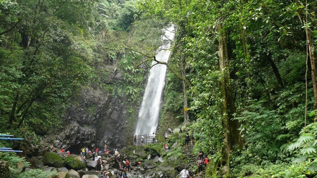 Air Terjun Parang Ijo