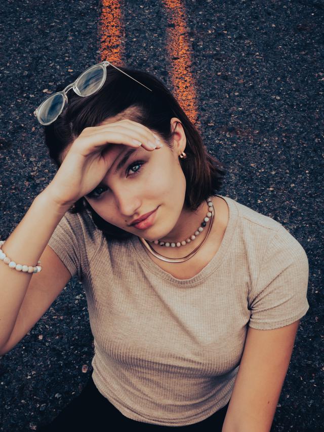 Ilustrasi wanita tangguh