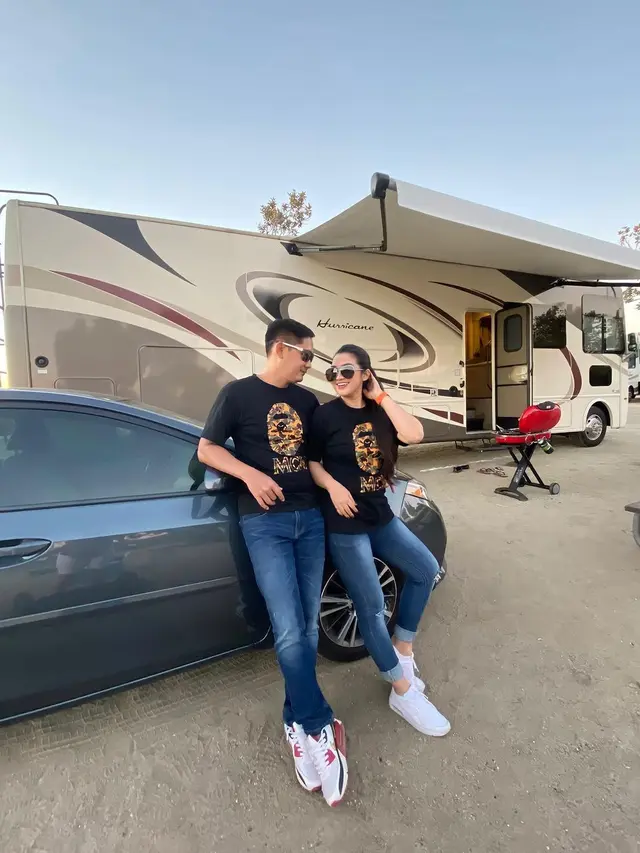 [Fimela] Fitri Carlina dan Hendra Sumendap