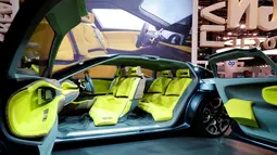 Interior Citroen CXperience saat dipamerkan di Mondial de l'Automobile selama jumpa pers media di Paris Auto Show, Paris, Prancis (29/9). (REUTERS/Jacky Naegelen)