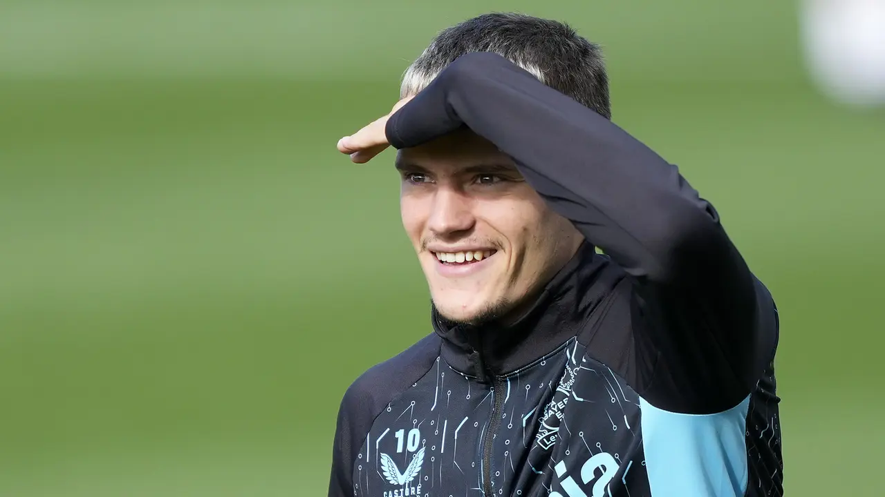 Foto: Keceriaan Pemain Bayer Leverkusen Jelang Hadapi AC Milan di Liga Champions, Sesi Latihan Penuh Canda Tawa